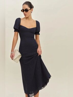 kella knit dress Scooped Neck Sleeved Ribbed Knit Dress in Camel